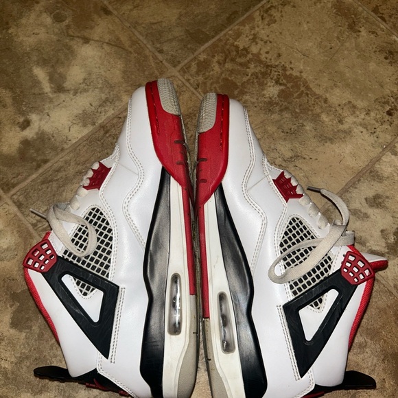Air JORDAN 4 RETRO OG 'FIRE RED' 2020 Size 7 men’s - Picture 7 of 7